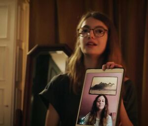 Nailia Harzoune nude - Le Grand Bazar s01e01e03e04e06 (2019)