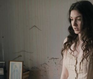 Wiktoria Kruszczynska, Kaja Zalewska nude - Zabawa (2019)