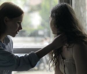 Wiktoria Kruszczynska, Kaja Zalewska nude - Zabawa (2019)