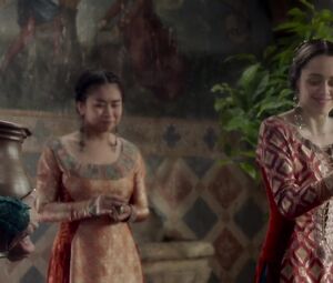 Daisy Ridley, Naomi Watts nude - Ophelia (2019)