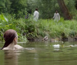 Daisy Ridley, Naomi Watts nude - Ophelia (2019)