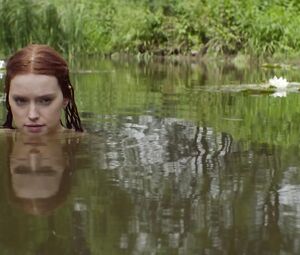 Daisy Ridley, Naomi Watts nude - Ophelia (2019)