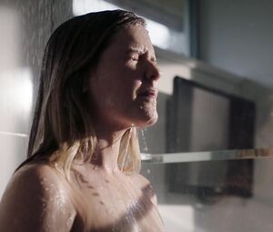 Harriet Dyer nude - The InBetween s01e01 (2019)