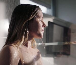 Harriet Dyer nude - The InBetween s01e01 (2019)