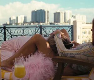 Isla Fisher nude - The Beach Bum (2019)
