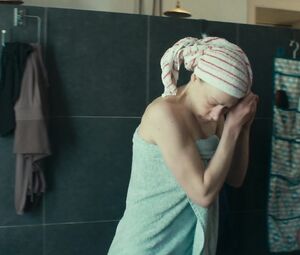 Julie Moulier nude - Nos vies formidables (2019)