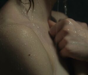 Julie Moulier nude - Nos vies formidables (2019)