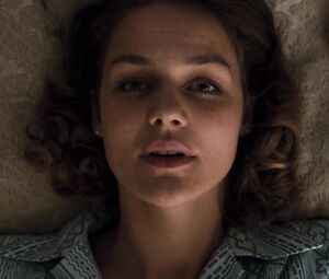 Luise Heyer, Antje Traue nude - Dark s02e03 (2019)