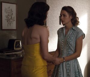 Luise Heyer, Antje Traue nude - Dark s02e03 (2019)