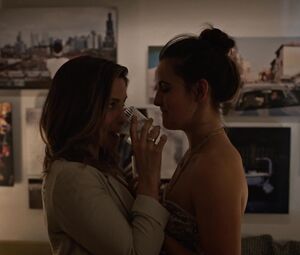 Jacqueline Toboni, Sophia Bush, Kenzie Elizabeth, Kiersey Clemons nude - Easy s03e03 (2019)