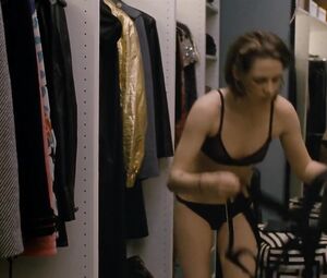 Best Celebs Scenes with naked Kristen Stewart of the movie "Personal Shopper"