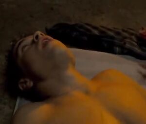 Topless Anna Raadsveld - LelleBelle (2010)