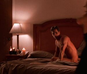 Full Frontal Linda Fiorentino - Jade (1995)