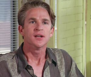 Bush scene with Sexy Julianne Moore - Short Cuts (1993)