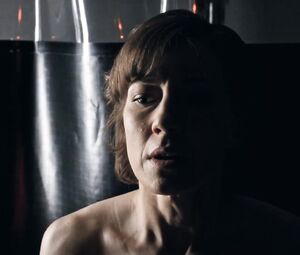 Naked Carrie Coon - The Leftovers S03E08 (2017)