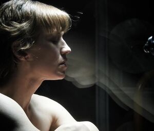 Naked Carrie Coon - The Leftovers S03E08 (2017)