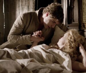 Nude Celebs Rebecca Ferguson - The White Queen s01e01 (2013)