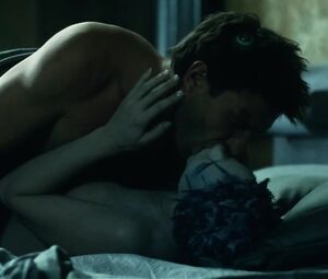 Topless Linda Hardy - Immortel ad vitam (2004)