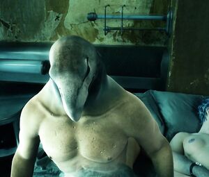 Topless Linda Hardy - Immortel ad vitam (2004)