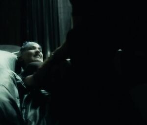 Topless Linda Hardy - Immortel ad vitam (2004)