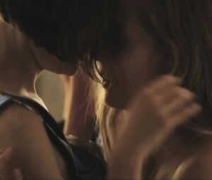Naked Agnieszka Podsiadlik, Pheline Roggan from Sex Scenes - Jak calkowicie zniknac (2014)