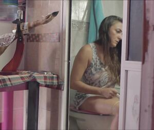 Naked Candela Pena, Claudia Perez Esteban - Kiki, el amor se hace (2016)