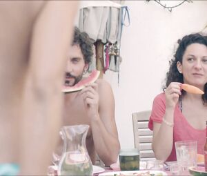 Naked Candela Pena, Claudia Perez Esteban - Kiki, el amor se hace (2016)