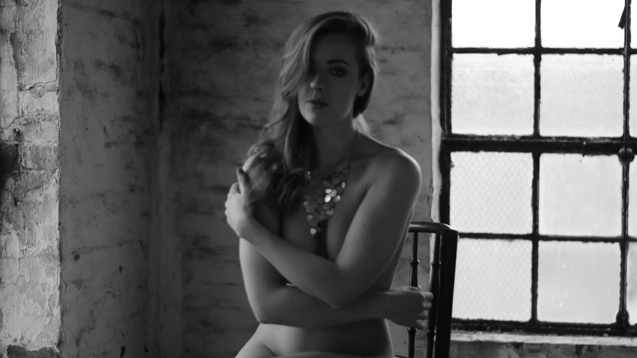 Full Frontal - Sexy BW Girl Video » Best Sexy Scene » HeroEro Tube
