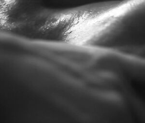 Nude Art - Close-Up Oil