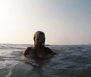 Nude Art - Girl on the Beach