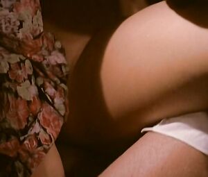 Naked Brigitte Lahaie & Karine Gambier Retro Blowjob - Je Suis A Prendre (1978)