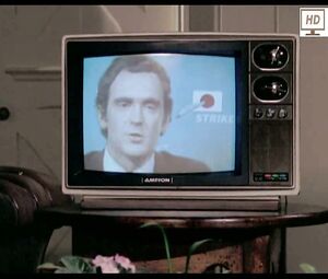 Naked The Kentucky Fried Movie (1977)