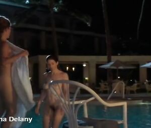 Naked Dana Delany, Stephanie Niznik - Exit to Eden (1994)