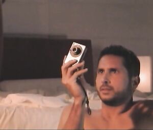 Naked Karina Mora & Marlon Moreno - Entre Sabanas (2008)