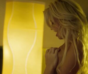 Naked Chelsey Reist & Sharon Hinnendael - Embrace of the Vampire (2013)