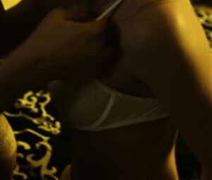 Naked Chelsey Reist & Sharon Hinnendael - Embrace of the Vampire (2013)