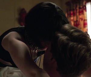 Naked Melanie Griffith - Something Wild (1996)