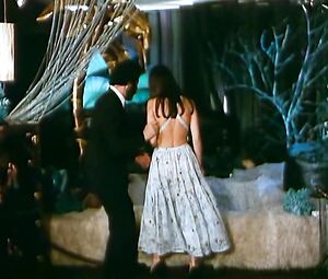 Naked Julia Perrin - Les Clientes (1982)