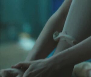 Naked Sarah Hay, Emily Tyra - Flesh & Bone S01E01 (2015) (Sex, Nude)