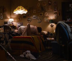 Naked Charlize Theron - YOUNG ADULT (2011)