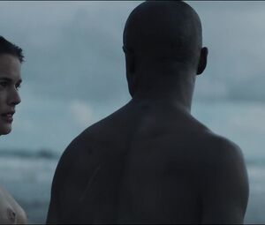 Naked Adriana Ugarte, Berta Vázquez - Palmeras en la nieve (2015)