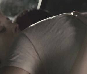 Naked Melanie Lynskey - Hello I Must Be Going (2012) (Sex, Nude)