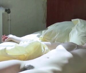 Naked Clotilde Hesme - Les derniers jours du monde (2009)