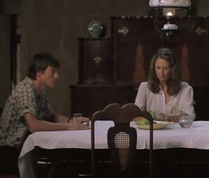 Naked celebs Miranda Otto - Kin (2000)