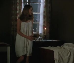 Naked celebs Miranda Otto - Kin (2000)