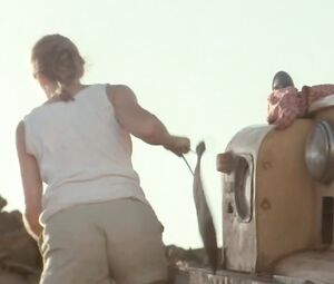 Naked celebs Miranda Otto - Kin (2000)