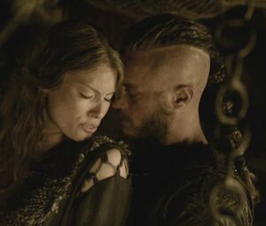 Naked Alyssa Sutherland - Vikings S01-S03 (2013-2015)