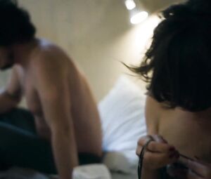 Naked Julia Koschitz - Zweimal lebenslänglich (2016)