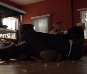 Nudity in TV show Yvonne Strahovski - Dexter, Season 07 (2013)