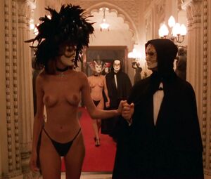 Topless scene Julienne Davis - Eyes Wide Shut (1999)